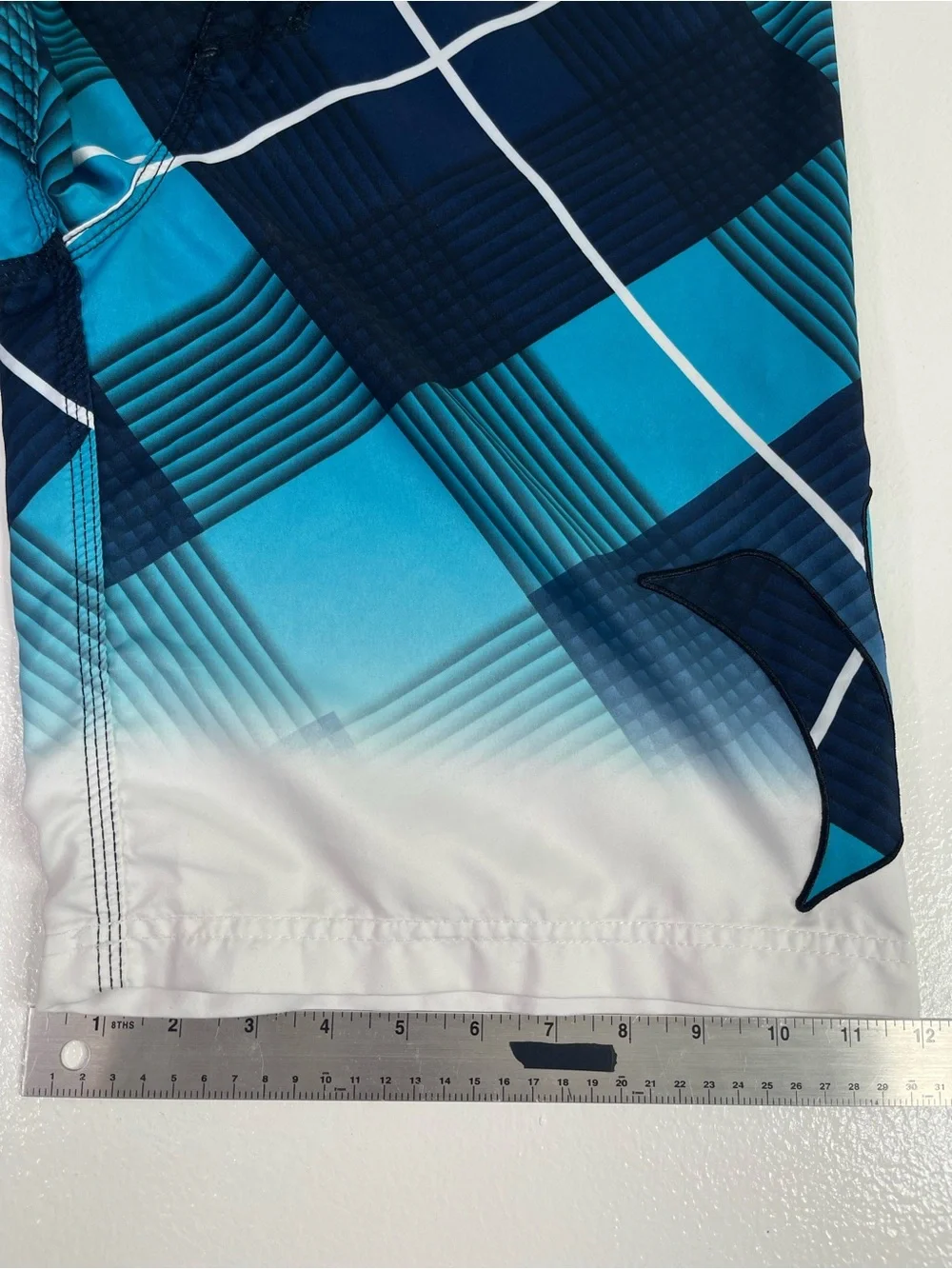 Hurley Men's Boardshorts Size 31 Plaid Gradient Dip Dye Swim Trunks Teal Blue